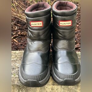 Hunter women’s Black Snow Boots